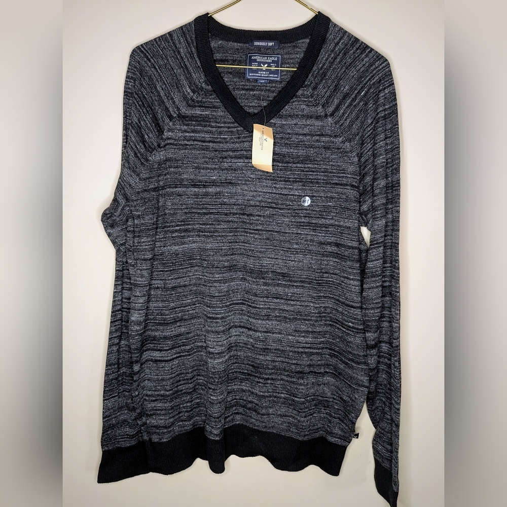 American Eagle Lightweight V neck Sweater Medium Tall